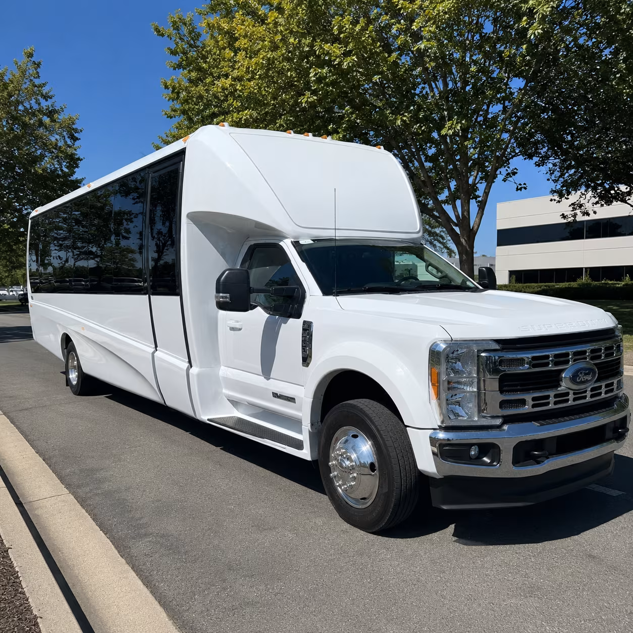 corporate airport transfer buses to monterey regional airport mry and beyond