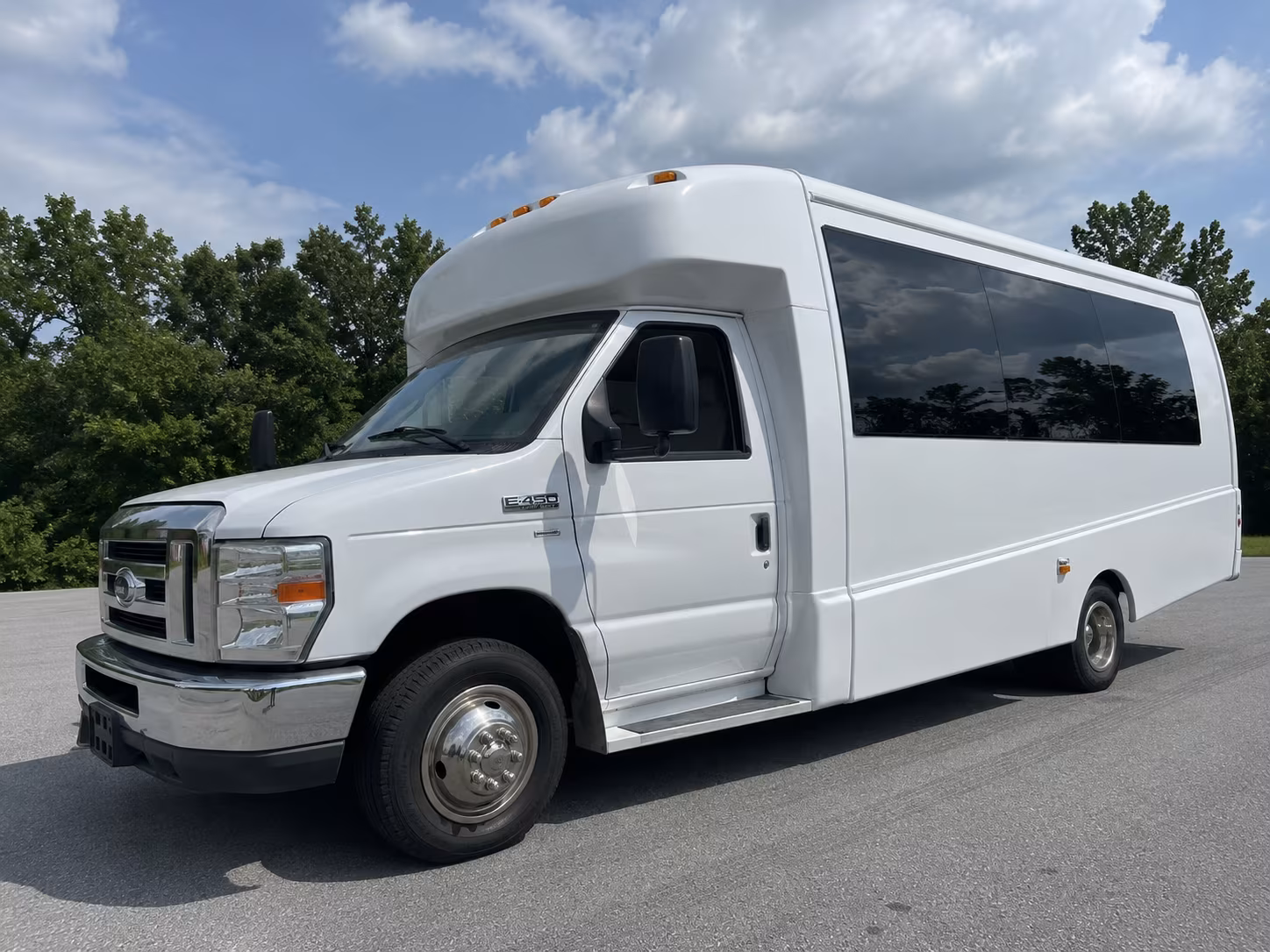 corporate party bus transportation in salinas california