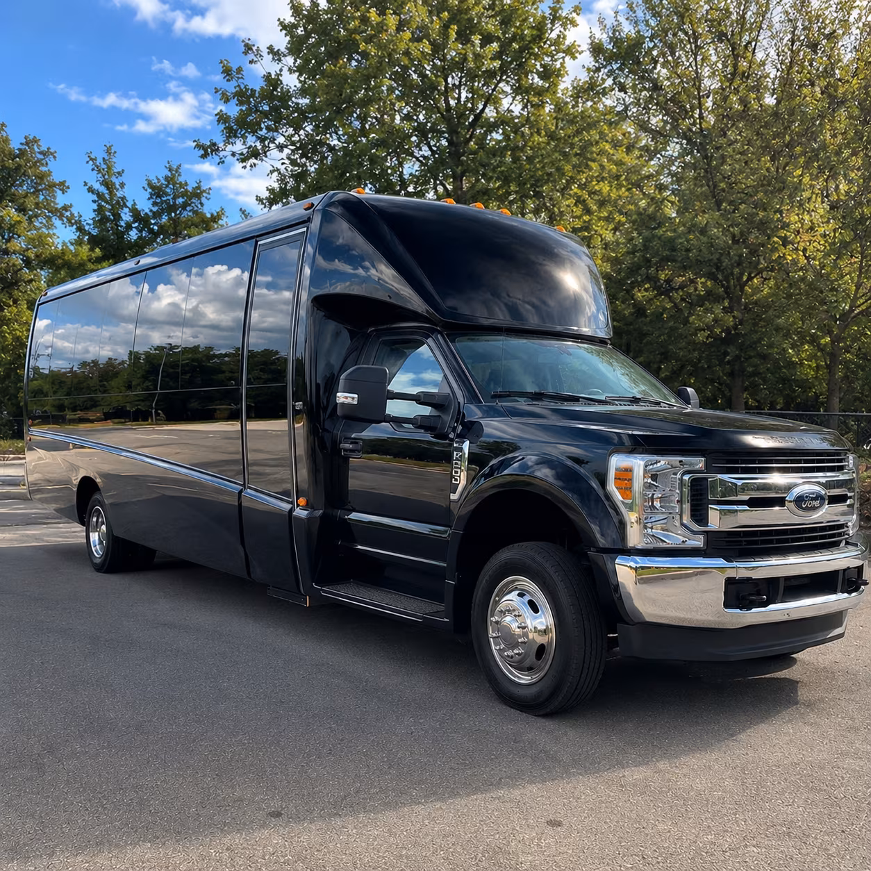 rent a bus in salinas for pre prom dinners and photo stops