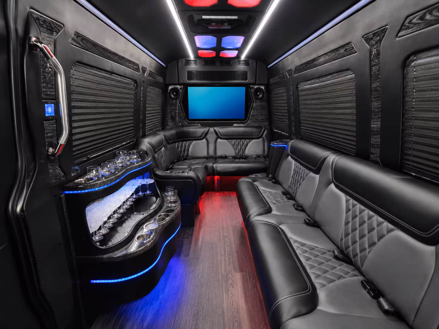 salinas 25 passenger party bus